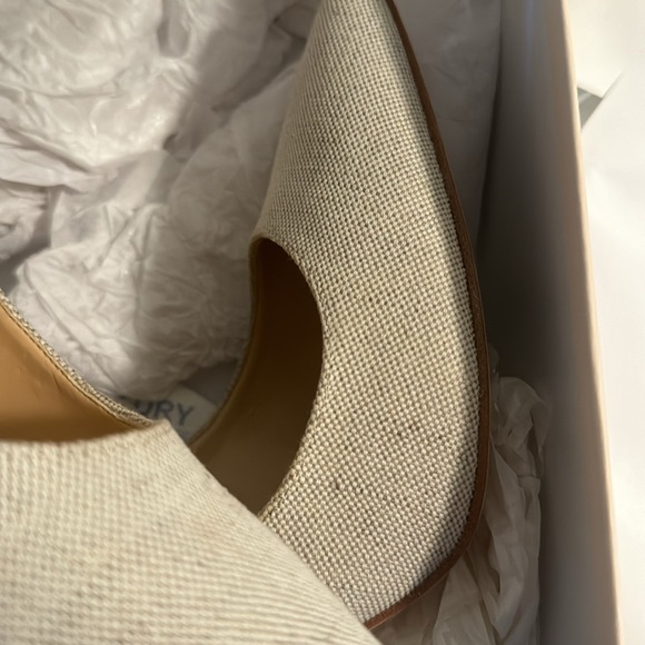 Ivanka Trump sz 7 Best "Go With Anything" Heels! - Picture 5 of 6